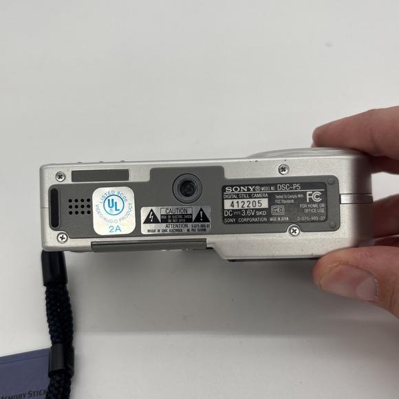 Sony Cyber-shot DSC-P5 Digital Camera Compact Tested Functional W/ Memory Card - Picture 7 of 12